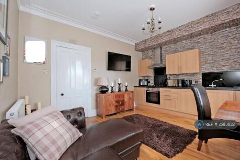 Lounge / Kitchen 04