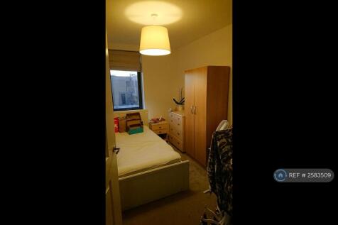 2nd Bedroom (2)