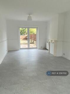 Open Plan Living &amp; Dining Area
