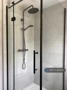 Upstairs Family Bathroom