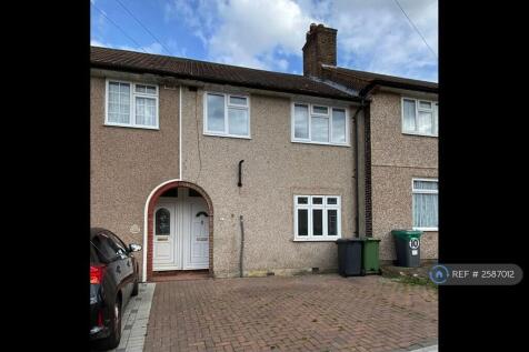 Front Of The House &amp; Driveway
