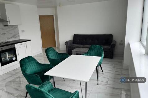 Living Room 4