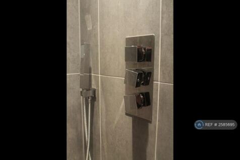 Shower Feature