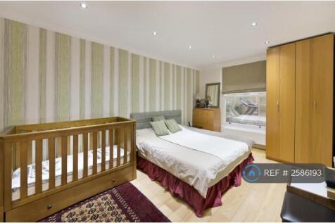 Master Bed 2 With En-Suite
