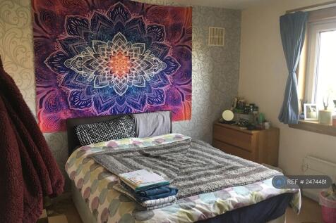 Bedroom With Street View