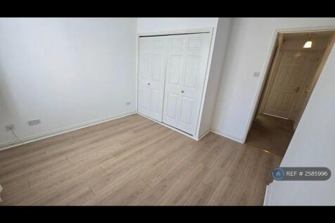 Master Ensuite Bedroom