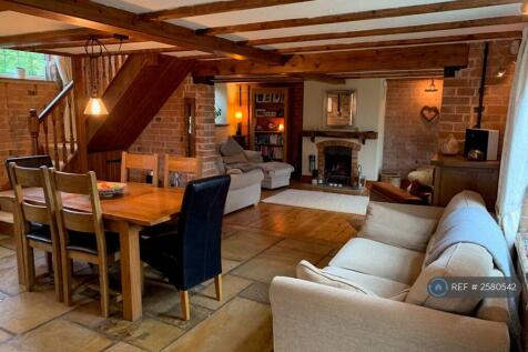 Lounge / Dining