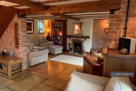 Lounge / Dining