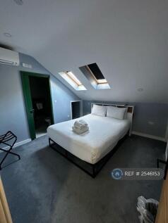Ensuite Bedroom 1