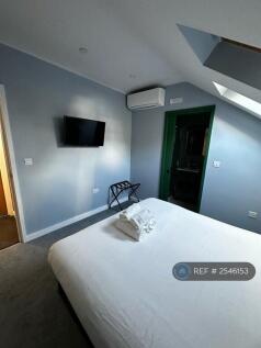 Ensuite Bedroom 1