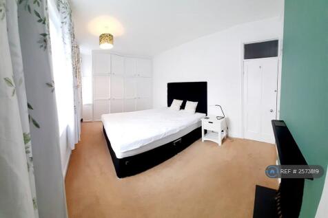 Green Bedroom 1