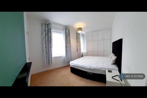 Green Bedroom 2