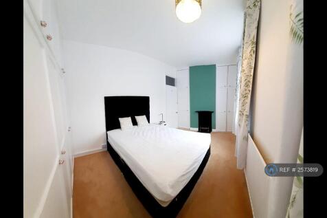 Green Bedroom 3