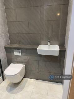 Master En-Suite