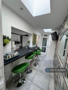 Breakfast Bar Area 