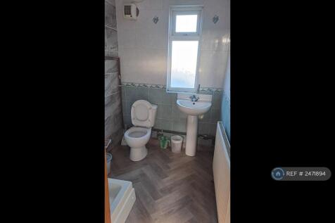2nd Floor Shower