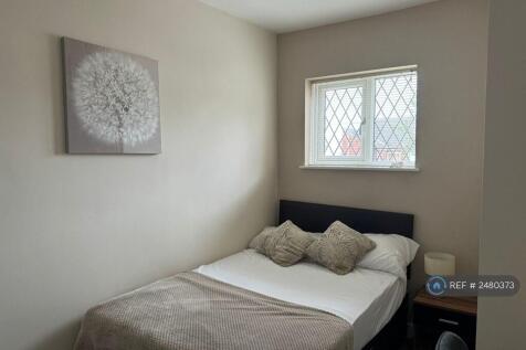 Room 3 - Available