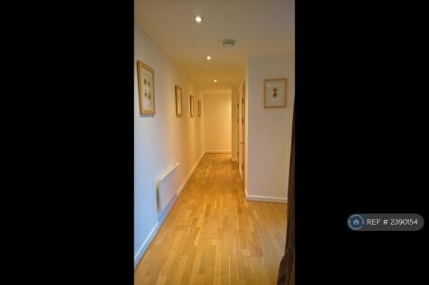 Entrance Hallway Has Laundry Room &#43; Store Cupboard