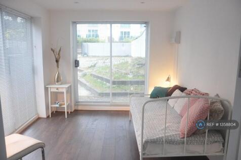 Bedroom 3 / Study/ Sun Room