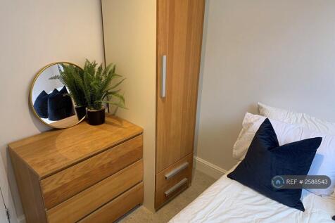 Bedroom 2 (Double) 