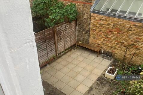 Rear Patio Garden Area 