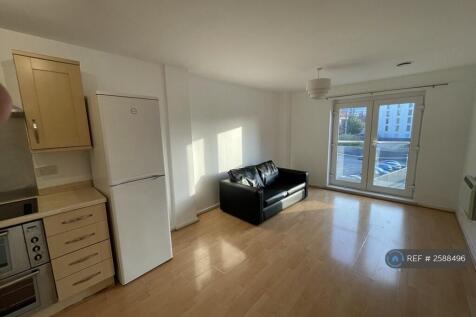 Open Plan Livingroom And Kitchen