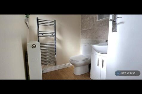 w/c &amp; Shower 1