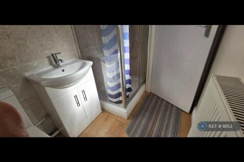 w/c &amp; Shower 2