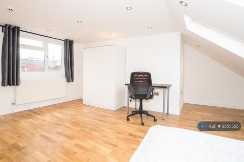 Huge, Stunning Loft Room Filled With Light