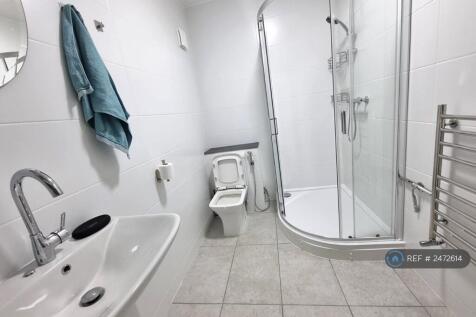Bathroom 4