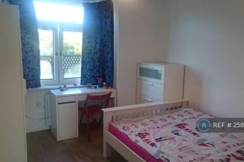 Bedroom 2(Currently Turned Into Office)