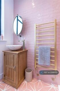 Apartment 1 Bathroom 