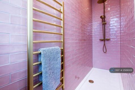Apartment 1 Bathroom 