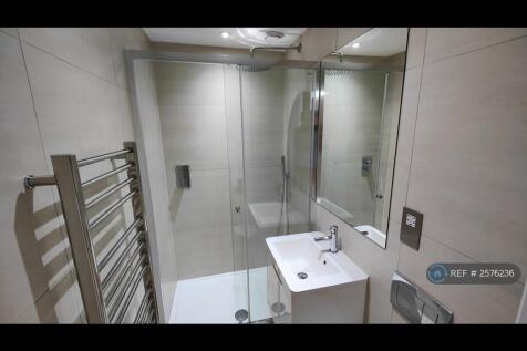 En Suite Bathroom