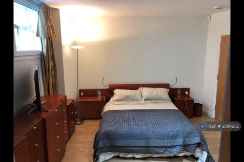 Bedroom 1b