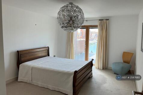 Spacious Bedroom