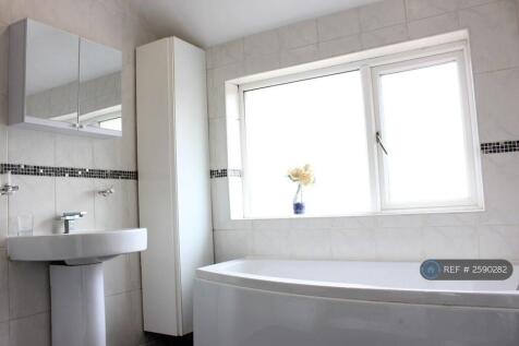 Upstairs Family Bathroom