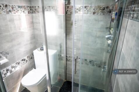 Common Bathroom-First Floor
