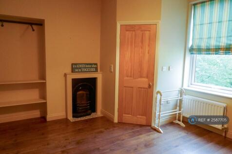King Ensuite Bedroom