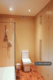 1st Floor Family Bathroom