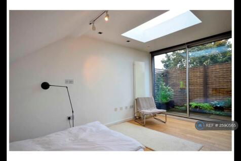 Loft Bedroom No 1