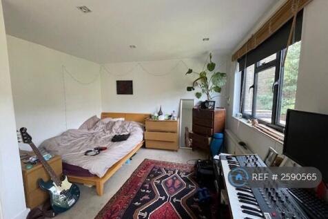 Double Bedroom 3