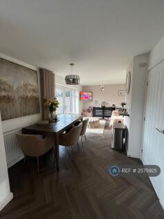 Open Plane Living/Dining 
