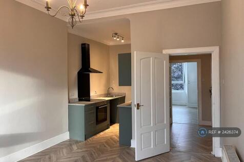 Kitchen / Living Room