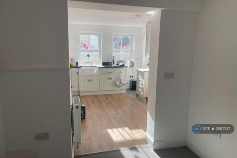Lounge Kitchen