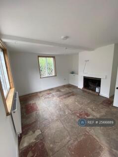 Living Room (Front)