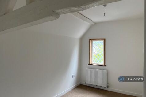 Bedroom 2 (Rear)