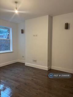 Rear Lounge 