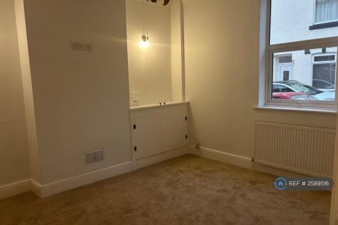 Front Lounge
