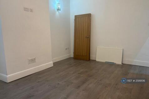 Rear Lounge 